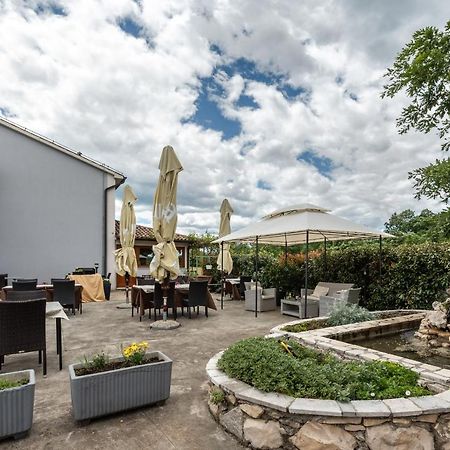 Hotel Tomazici Santalezi ภายนอก รูปภาพ