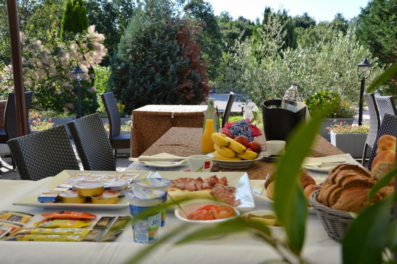 Hotel Tomazici Santalezi ภายนอก รูปภาพ