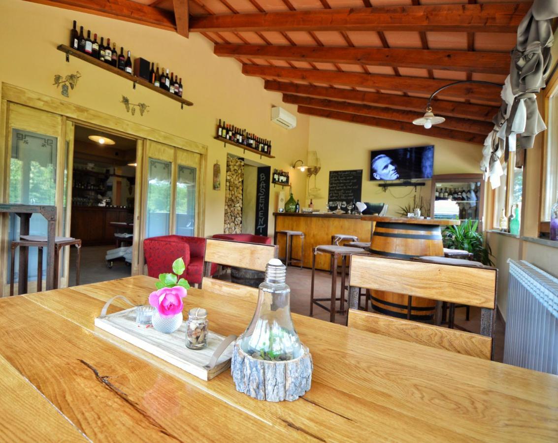 Hotel Tomazici Santalezi ภายนอก รูปภาพ