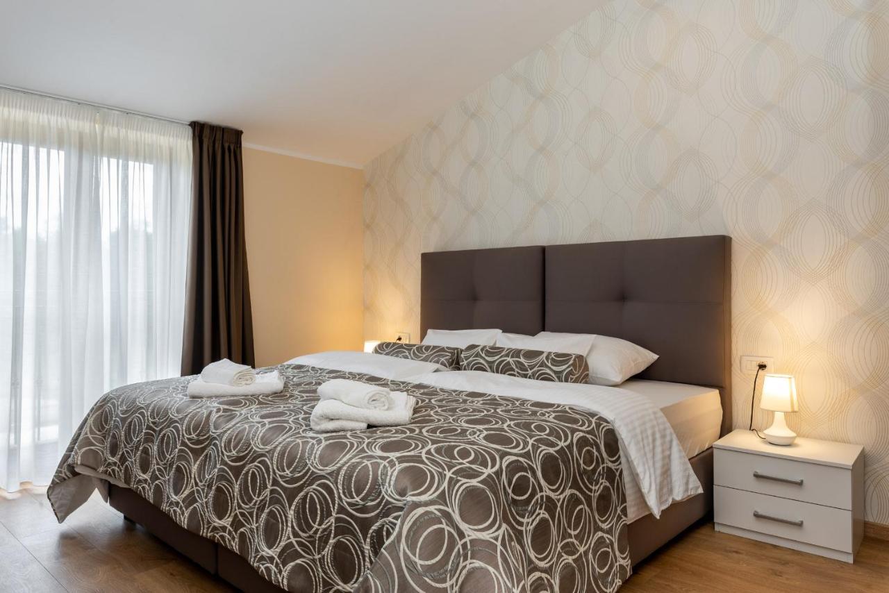 Hotel Tomazici Santalezi ภายนอก รูปภาพ